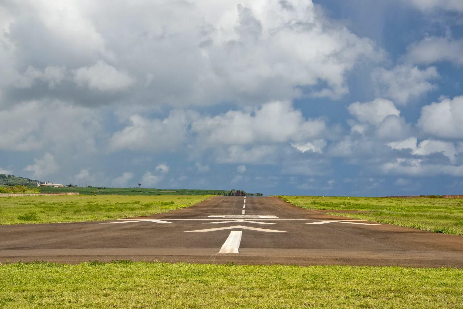Runway threshold markings