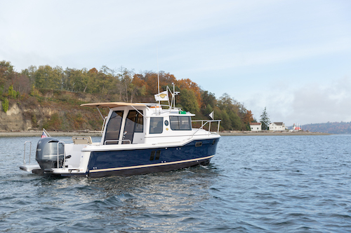 pilothouse-boat pilothouse boat